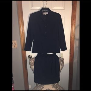 LARRY LEVINE NWT SUIT
